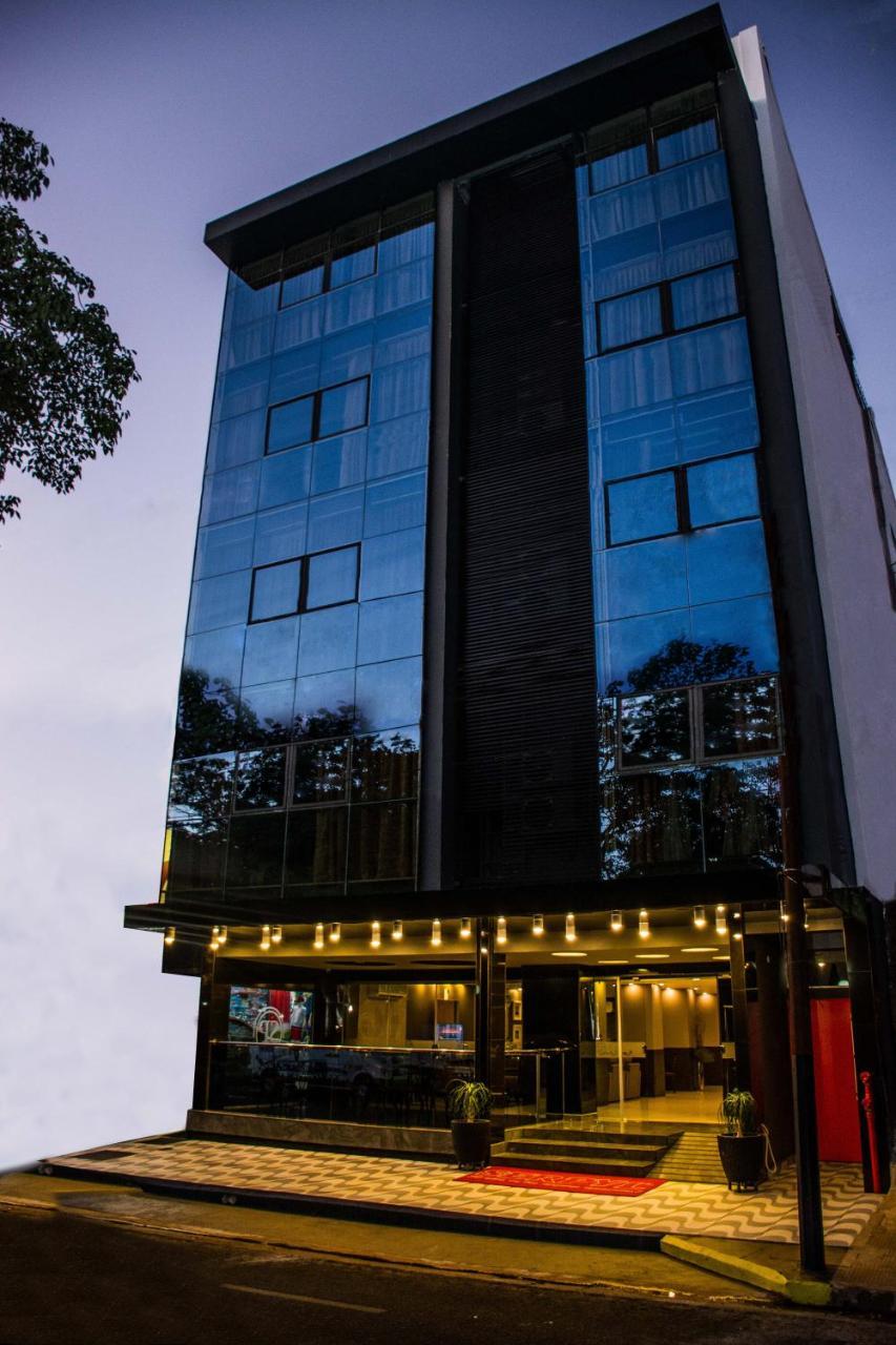 Serpyl Plaza Hotel Енкарнасьйон Екстер'єр фото
