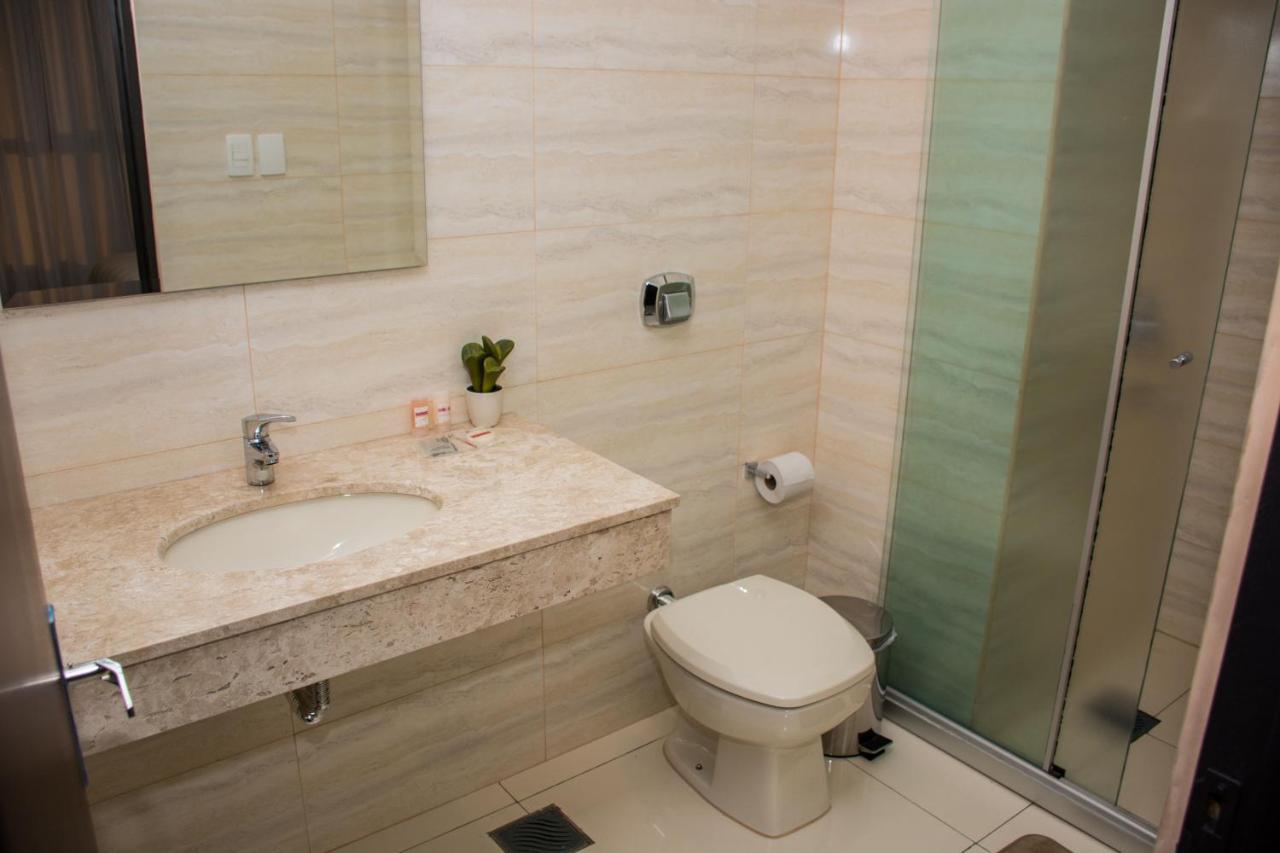 Serpyl Plaza Hotel Енкарнасьйон Екстер'єр фото