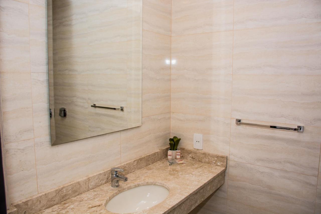 Serpyl Plaza Hotel Енкарнасьйон Екстер'єр фото